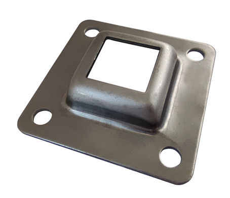 4x6 galvanizó el soporte de acero del casquillo de protector del poste de la cerca aumentó los primeros del poste de la puerta del metal del embase