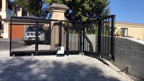 La puerta de desplazamiento a la vuelta de la esquina de torneado curvó el carril de puerta de la pista
