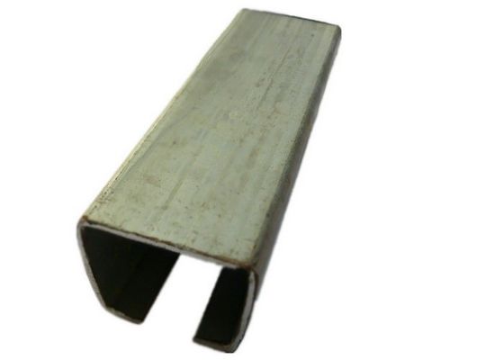 perfil blanco de la pista del piso de la puerta de desplazamiento del cinc 70x59