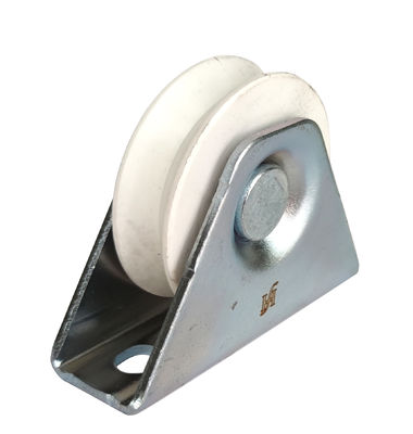 Cubra con cinc la rueda plateada V de la puerta de desplazamiento acanaló con el soporte interno doble